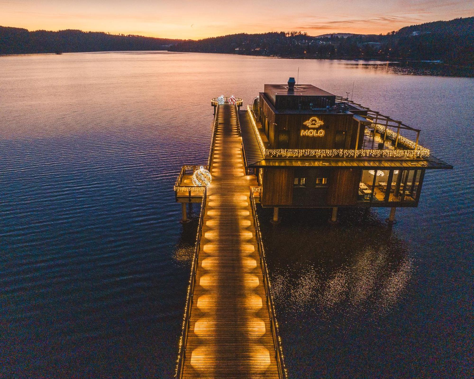 Molo Lipno Residence ลิปโนนัดเวิลตาวู ภายนอก รูปภาพ