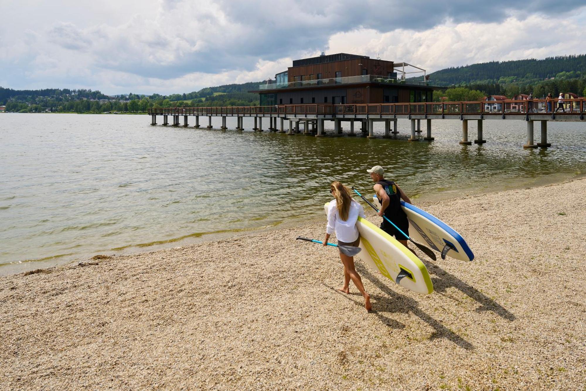 Molo Lipno Residence ลิปโนนัดเวิลตาวู ภายนอก รูปภาพ